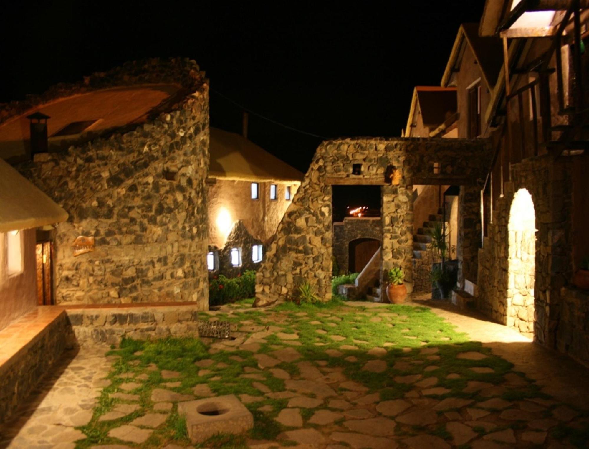 Pozo Del Cielo Hotel Chivay Kültér fotó